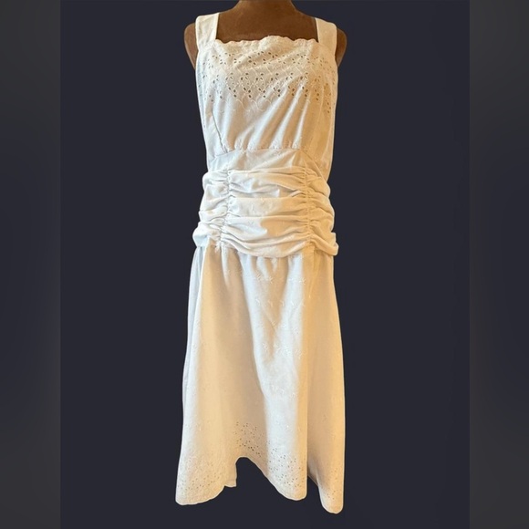 Eyelet White Sleeveless Tie Back Midi Dress Lined skirt SEE NOTE👇🏻 - Picture 2 of 5